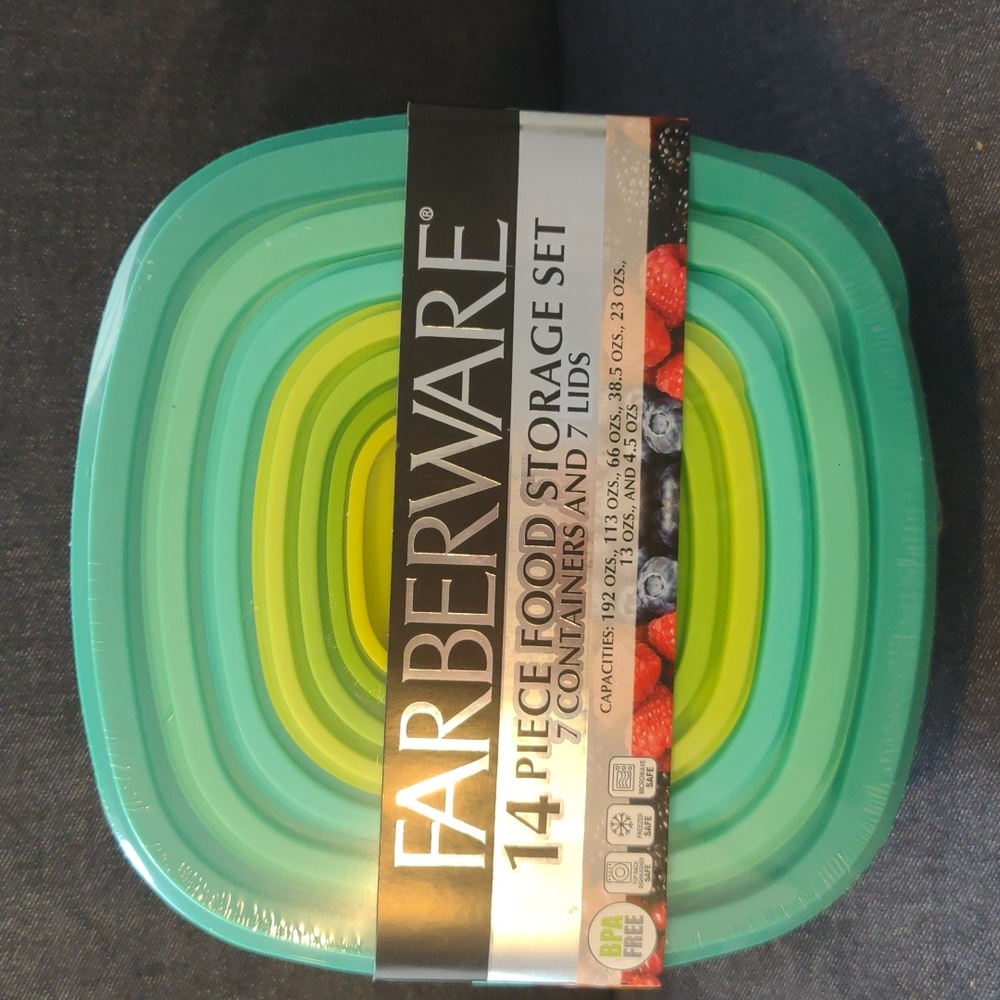 BRAND NEW 14 PIECE FOOD STORAGE SET